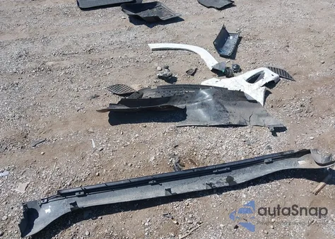 2016 Jeep Grand Cherokee Summit z USA, uszkodzony, nr VIN 1C4RJFJG2GC338088